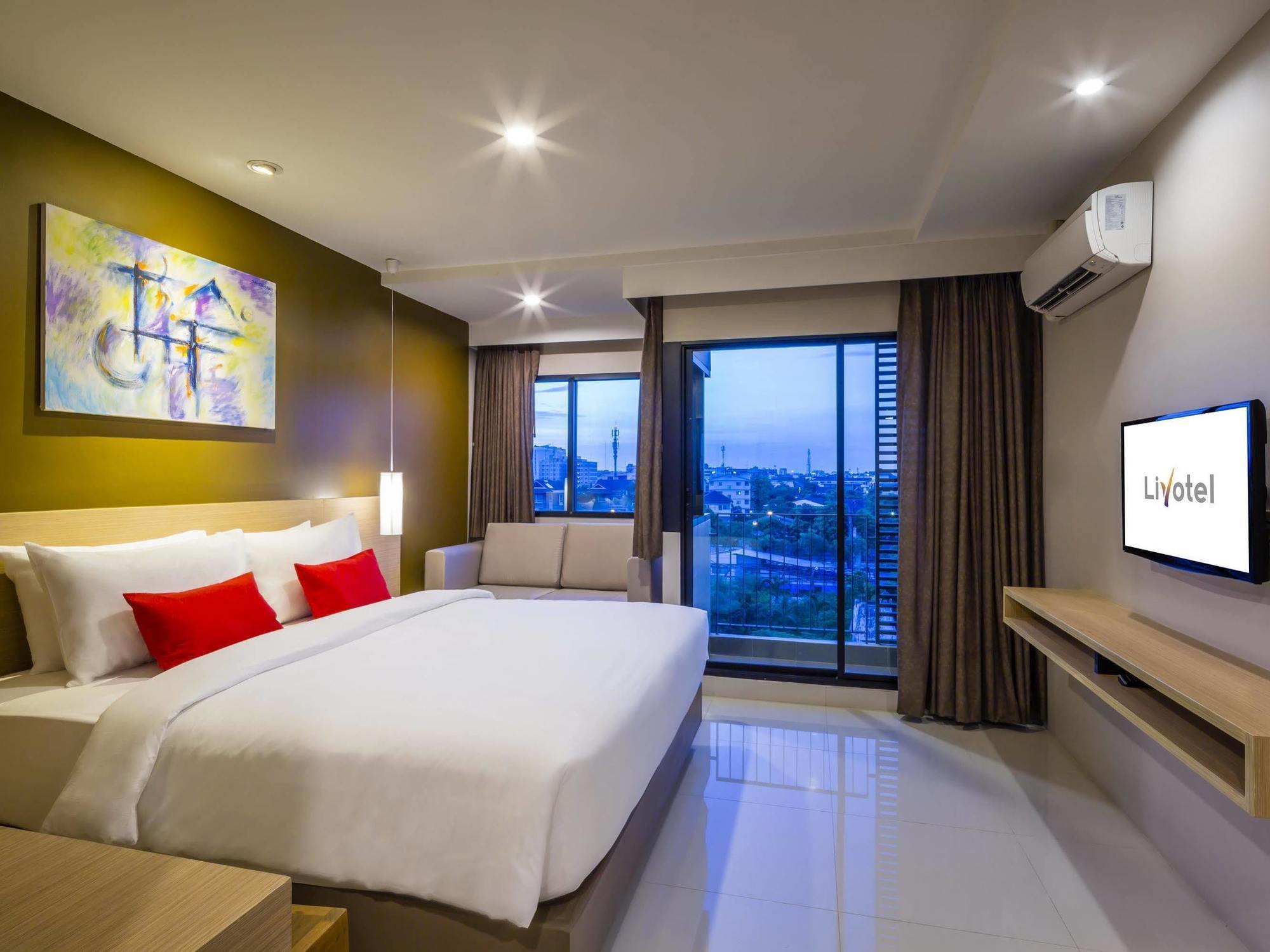Livotel Hotel Kaset Nawamin Bangkok Extérieur photo
